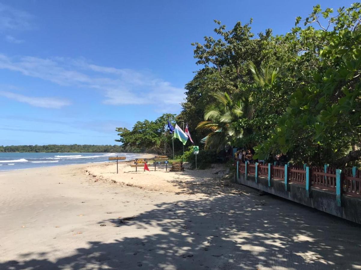 Hotel Cahuita Exterior photo